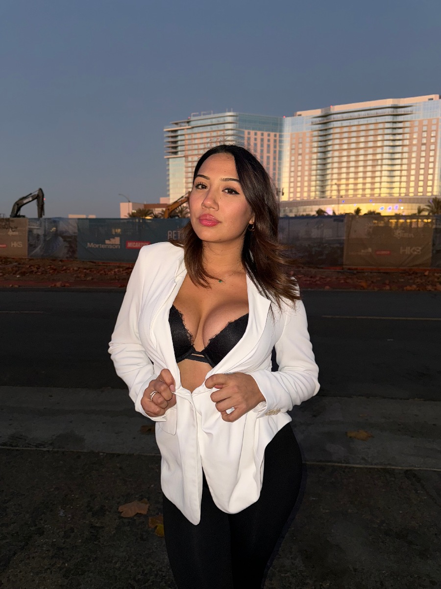 Take a pause and enjoy Ali Cruz — streaming from Guatemala