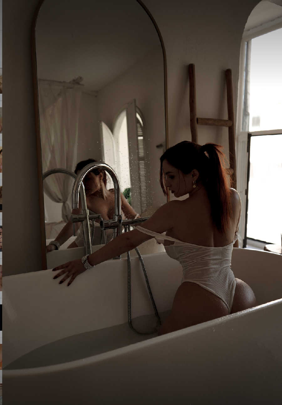 A playful frame from Miranda Faith nude — online in Guatemala